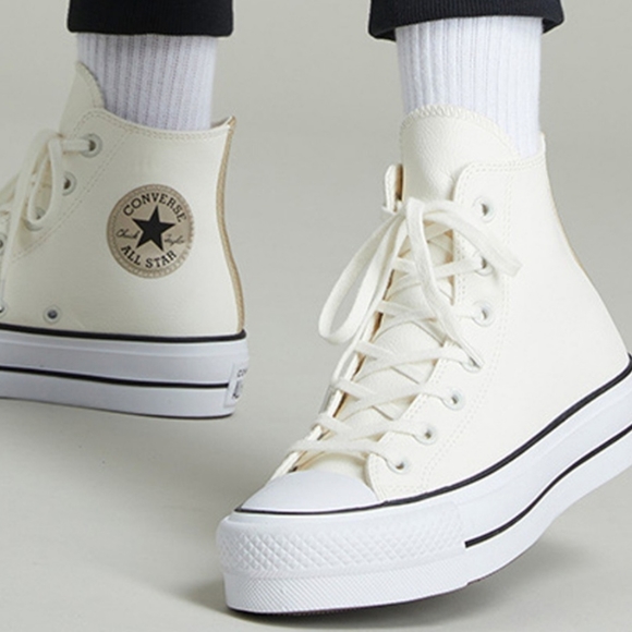 CONVERSE CTAS LIFT HI PLATFORM WOMEN'S SZ  / 570452C - Picture 3 of 13